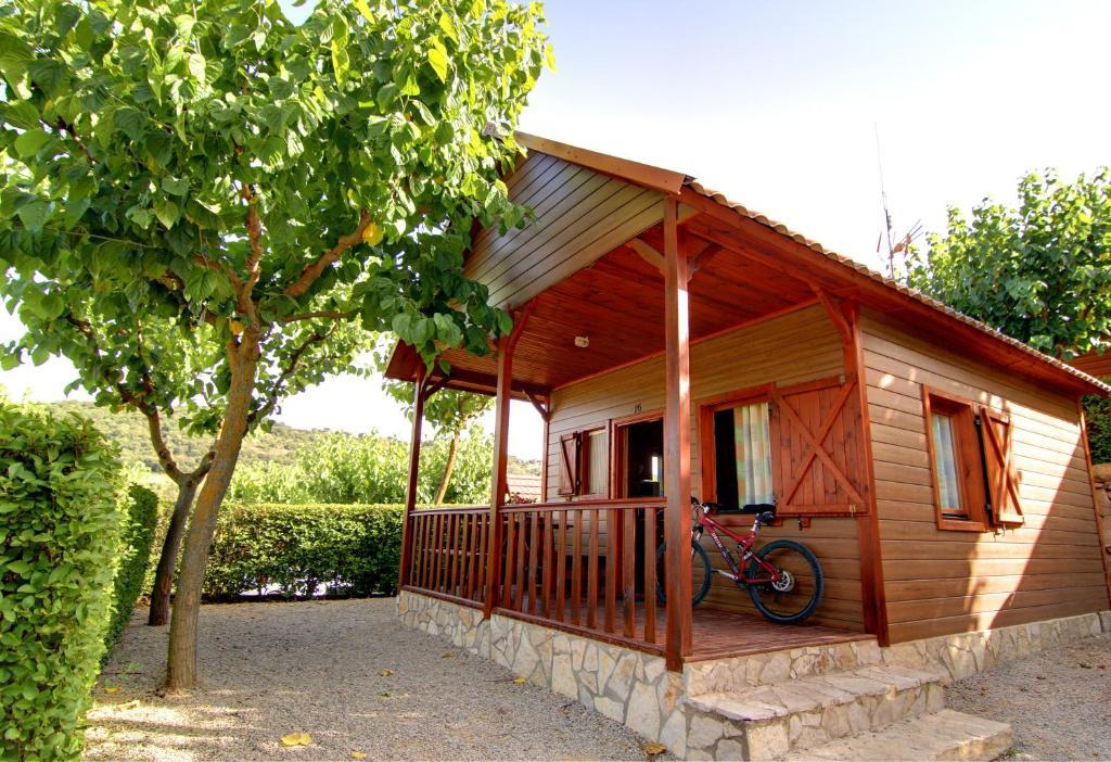 Camping Bungalow Serra De Prades Resort Vilanova de Prades Екстериор снимка